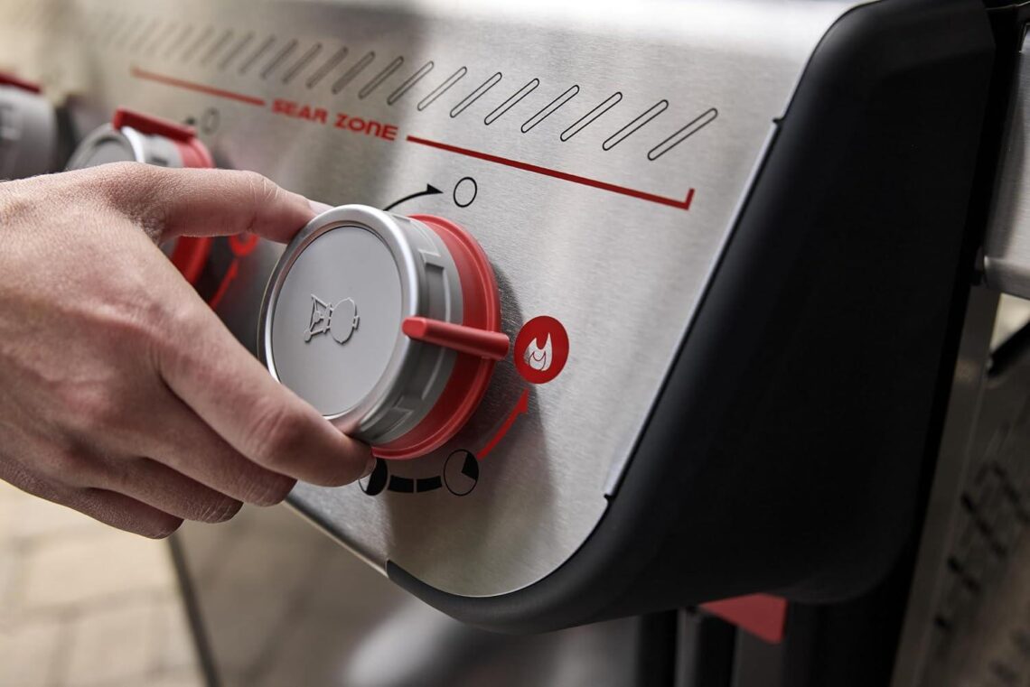 Best Outdoor Grill – Weber Spirit E-325 Gas Grill for BBQ Review