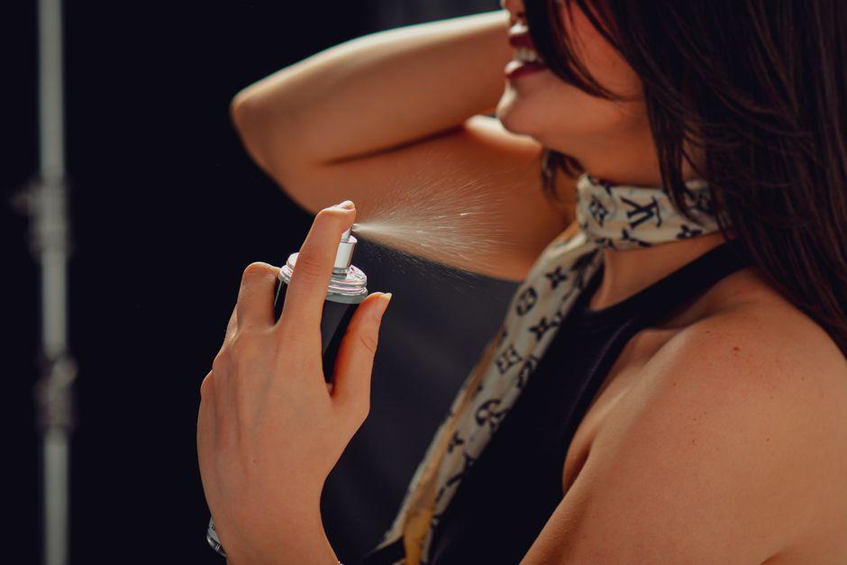 What Are the Best Perfumes for Ladies That Make You Feel Confident and Fresh