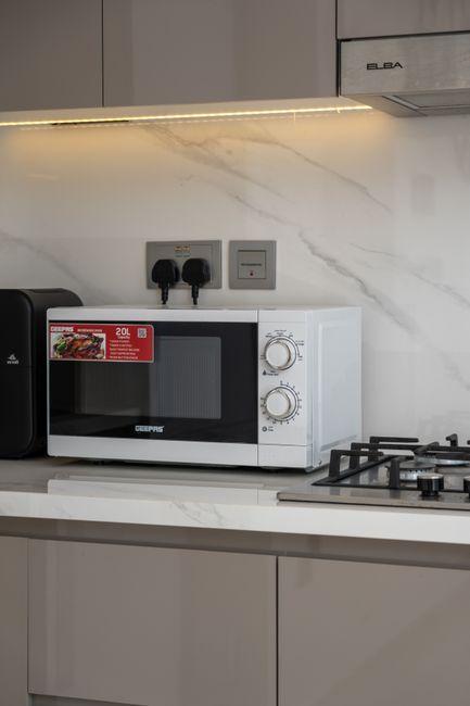 What Is the Best Microwave to Buy for Easy, Fast Cooking at Home
