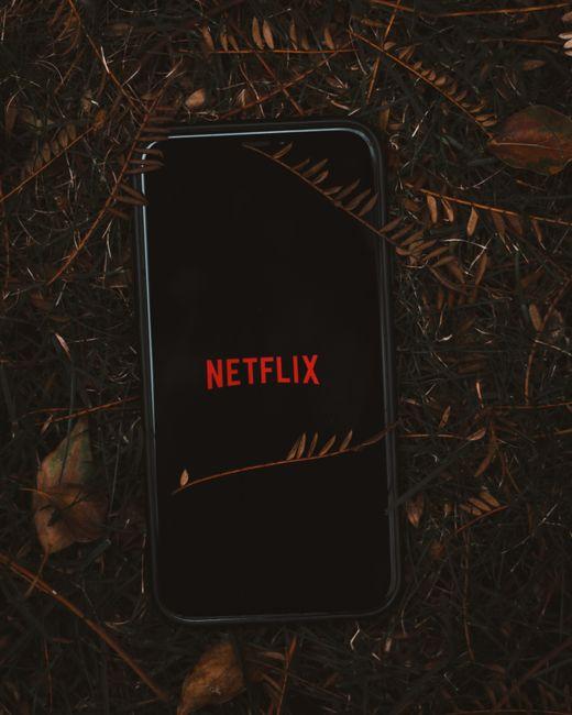 The best series on Netflix for binge-watching – Discover must-watch shows for your next chill session