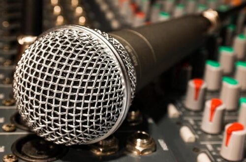 What Is the Best Singing Microphone for Your Voice and Budget?