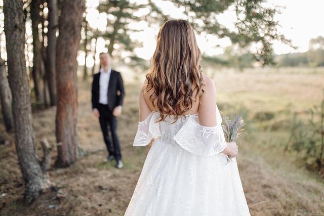 Best Shapewear for Wedding Dress: Comfortable Options for a Flawless Fit