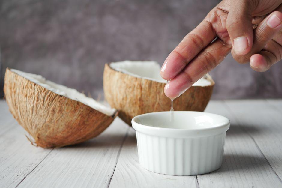The Best Coconut Oil for Oil Pulling: Easy Tips for a Healthier Smile