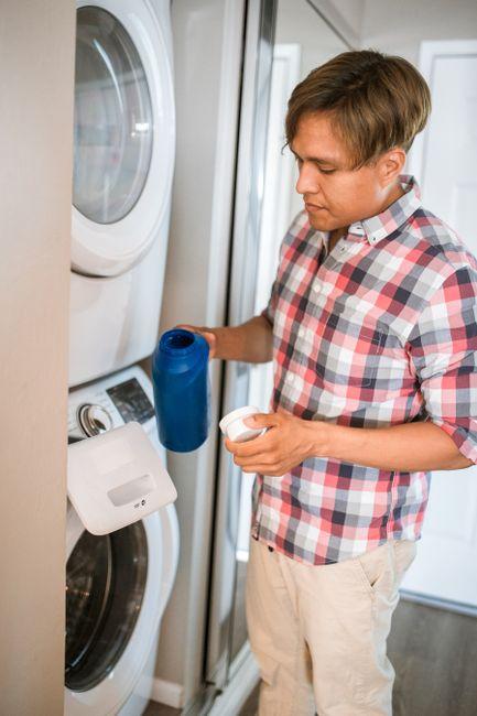 Which Laundry Detergent Is the Best for Peace of Mind and Fresh Smell