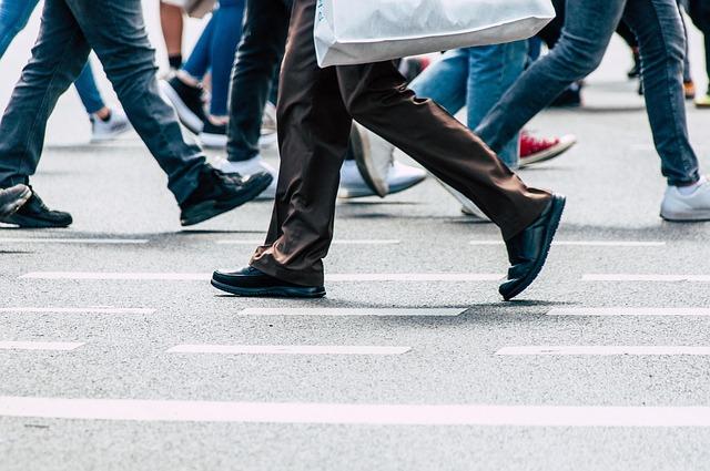 The best sport shoes for walking that keep you comfortable and prevent foot pain
