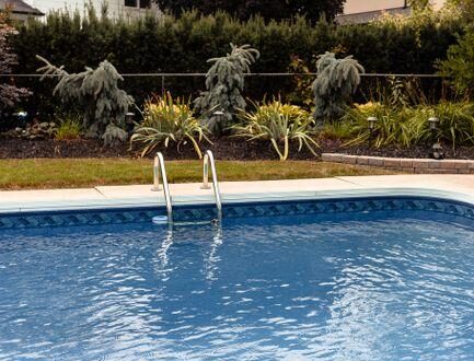 What Is the Best Pool for Your Backyard? Easy Options for Family Fun and Relaxation