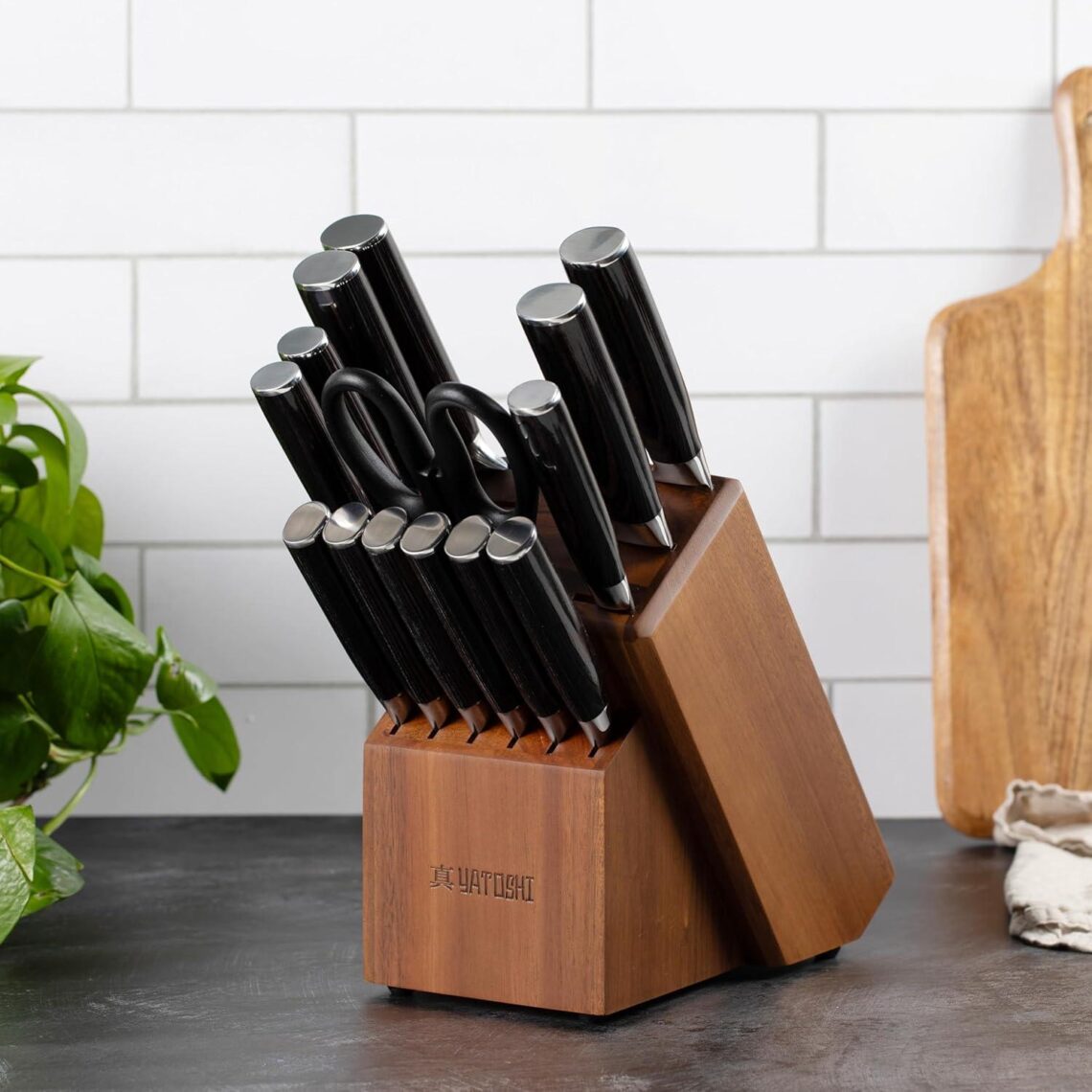 Best Kitchen Knife Set – Yatoshi 15 Pieces High Carbon Steel Review