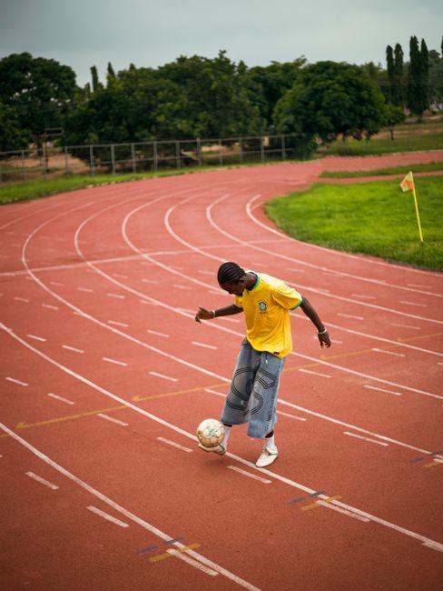 Who is the best footballer of all time? Find out with our easy guide to top players and what makes them great